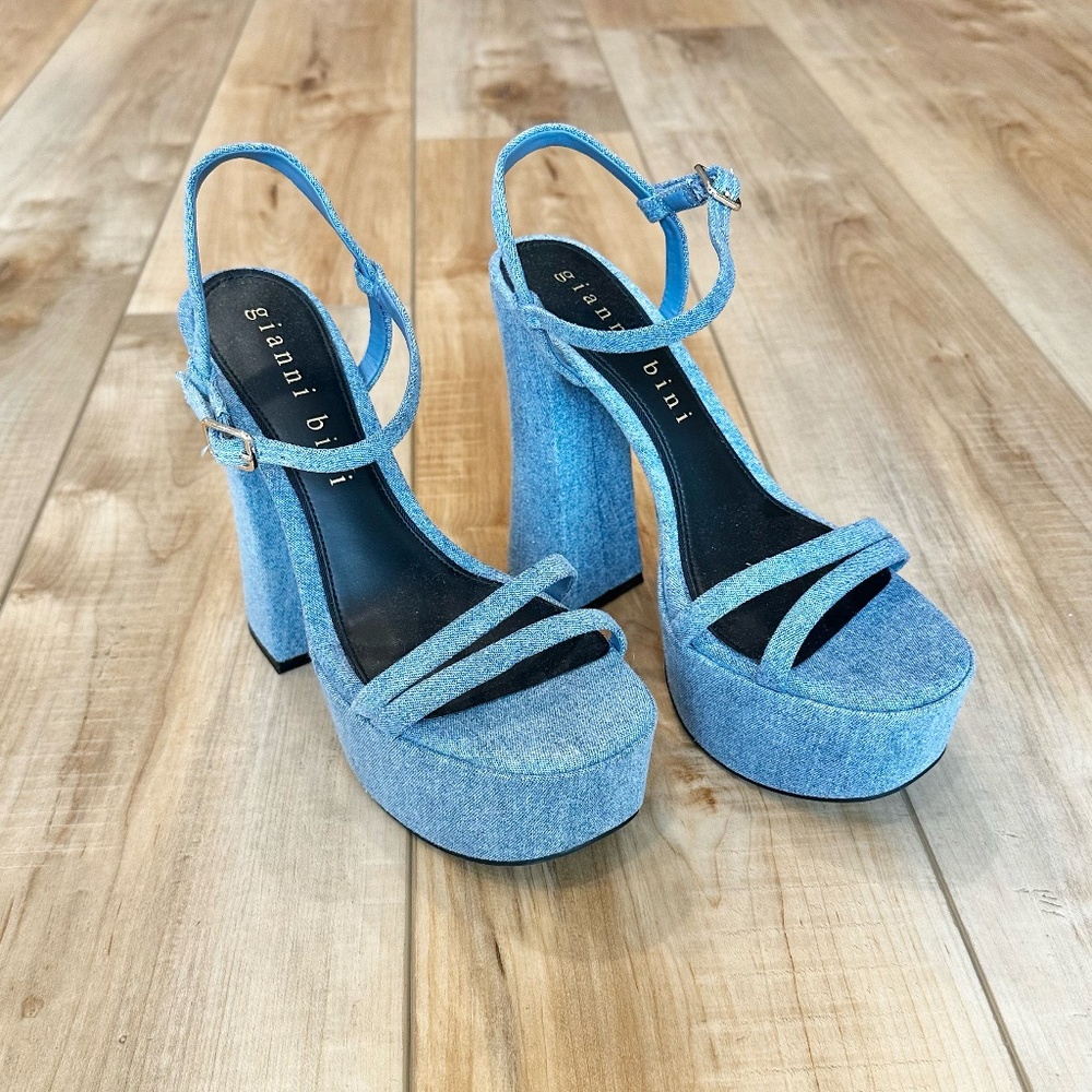 💕CCO💕 NWT Gianni Bini Platform Ankle Strap Open Toe Sandals Heels Blue 8 1/2 - Picture 2 of 16